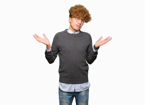 Junger Gutaussehender Geschäftsmann Mit Afro Haaren Brille Ahnungsloser Und Verwirrter — Stockfoto