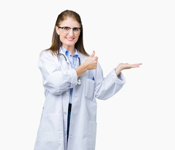 Middle Age Mature Doctor Woman Wearing Medical Coat Isolated Background — Stock Photo, Image