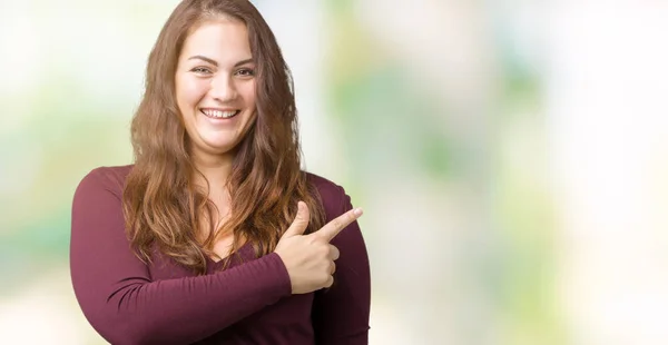 Hermosa Atractiva Mujer Joven Tamaño Grande Con Vestido Sobre Fondo —  Fotos de Stock