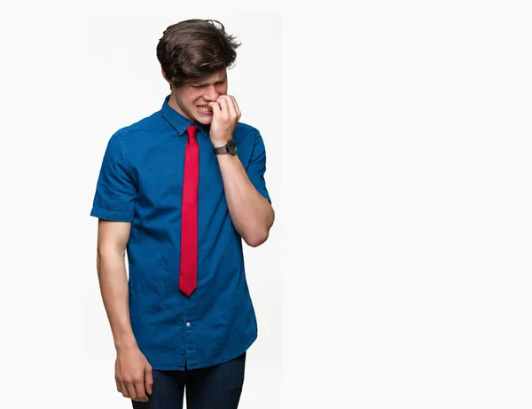 Unga Stiliga Affärsman Bära Röd Slips Över Isolerade Bakgrund Ser — Stockfoto