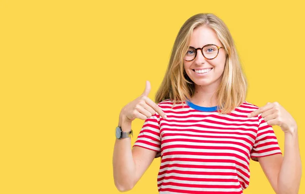 Beautiful Young Woman Wearing Glasses Isolated Background Looking Confident Smile — Stock Photo, Image