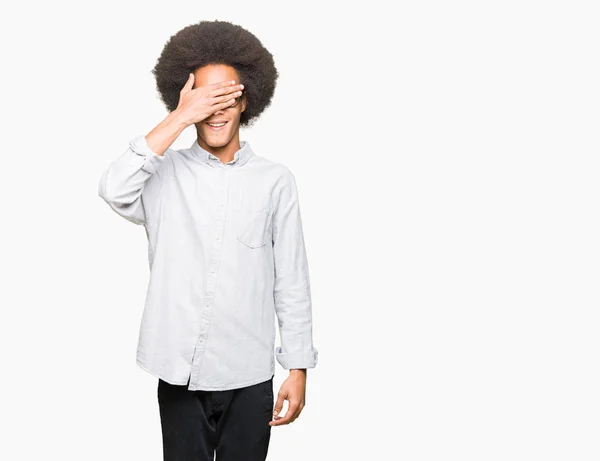 Giovane Uomo Afro Americano Con Capelli Afro Con Gli Occhiali — Foto Stock