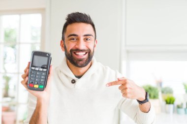 İspanyol yakışıklı Satılık terminal dataphone sürpriz yüz işaret parmağı amacı kendisine holding