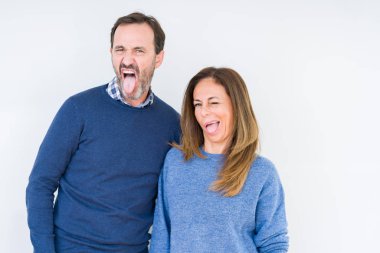 Güzel orta yaş kaç sevgi dilini izole arka plan üzerinde içinde komik ifade ile mutlu dışarı. Duygu kavramı.