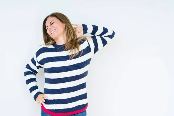 Schöne Frau Mittleren Alters Trägt Marineblauen Pullover Über Isoliertem Hintergrund — Stockfoto