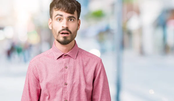 Young Handsome Man Wearing Pink Shirt Isolated Background Afraid Shocked — Stock Photo, Image