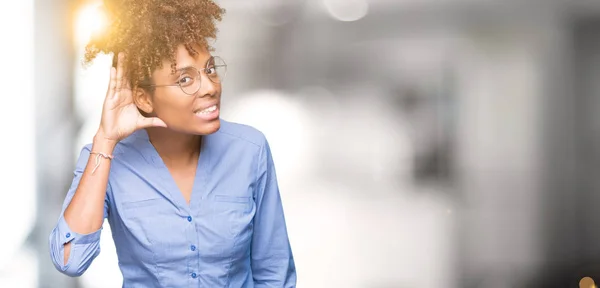 Belle Jeune Femme Affaires Afro Américaine Sur Fond Isolé Souriant — Photo