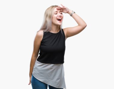 Genç Sarışın kadın yüzünden izole arka plan çok mutlu ve gülümseyen uzakta el ile üzerine kafa arıyorum. Arama kavramı.