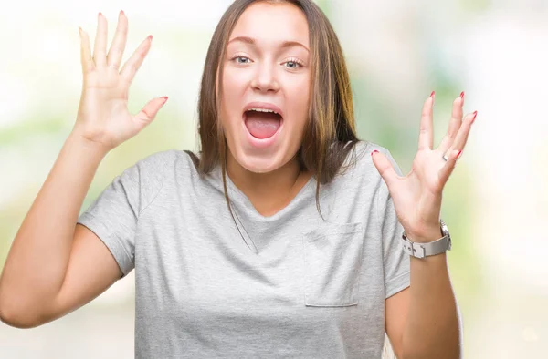 Giovane Caucasica Bella Donna Sfondo Isolato Che Celebra Pazzo Stupito — Foto Stock