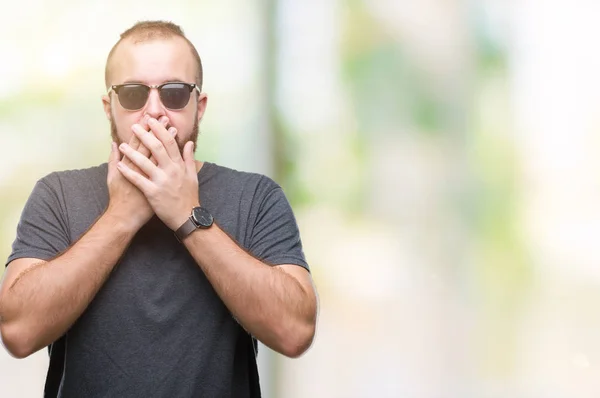 Young Caucasian Hipster Man Wearing Sunglasses Isolated Background Shocked Covering — Stock Photo, Image