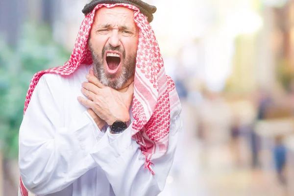 Senior Arab Man Wearing Keffiyeh Isolated Background Shouting Suffocate Because — Stock Photo, Image