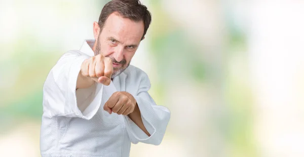 Guapo Hombre Mayor Mediana Edad Con Uniforme Kimono Sobre Fondo — Foto de Stock