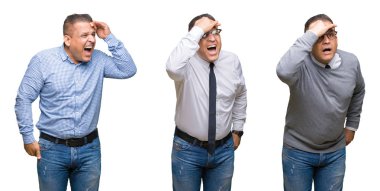 Arap orta yaş adam izole arka plan çok mutlu ve gülümseyen uzakta el ile üzerine kafa seyir bileşimi. Arama kavramı.