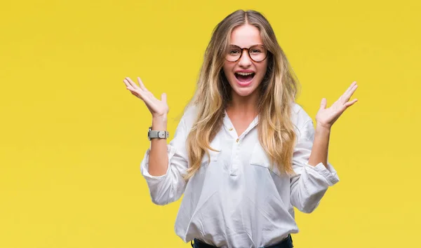 Ung Vacker Blond Affärskvinna Glasögon Över Isolerade Bakgrund Firar Crazy — Stockfoto