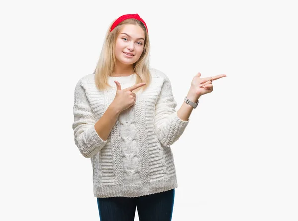 Mujer Caucásica Joven Con Suéter Invierno Sobre Fondo Aislado Sonriendo — Foto de Stock