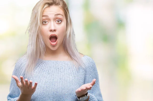 Young Blonde Woman Wearing Winter Sweater Isolated Background Afraid Shocked — Stock Photo, Image