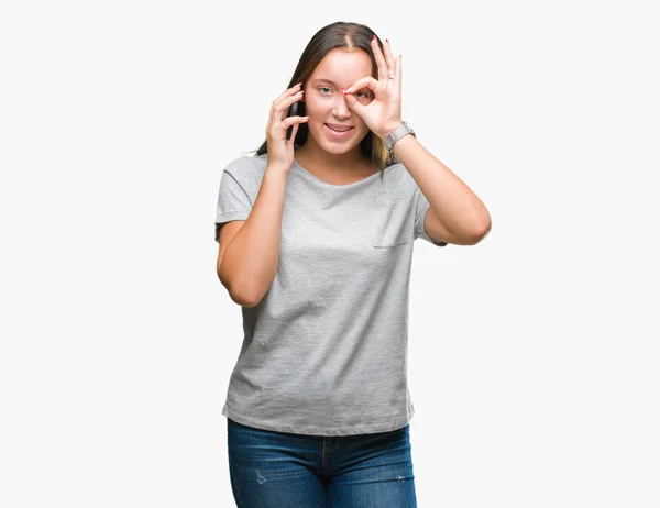 Joven Hermosa Mujer Caucásica Hablando Teléfono Inteligente Sobre Fondo Aislado — Foto de Stock