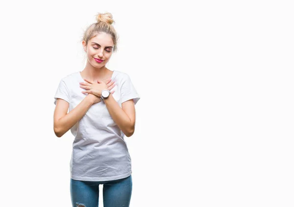 Joven Mujer Rubia Hermosa Con Camiseta Blanca Sobre Fondo Aislado — Foto de Stock