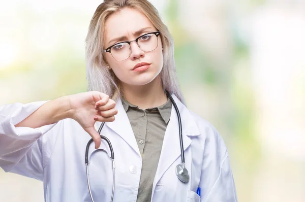 Young Blonde Doctor Woman Isolated Background Looking Unhappy Angry Showing — Stock Photo, Image