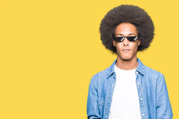 Jovem Americano Africano Com Cabelo Afro Vestindo Óculos Vida Bandido — Fotografia de Stock