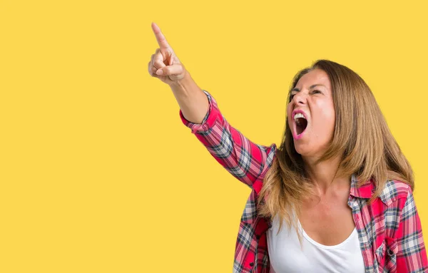 Bela Mulher Meia Idade Vestindo Sobre Fundo Isolado Apontando Com — Fotografia de Stock