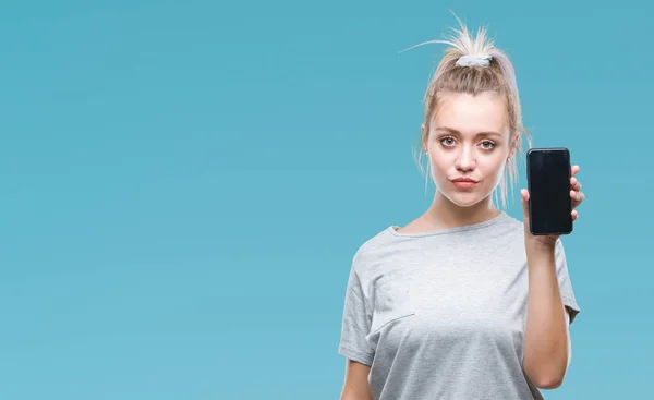Jonge Blonde Vrouw Weergegeven Scherm Van Smartphone Geïsoleerde Achtergrond Met — Stockfoto