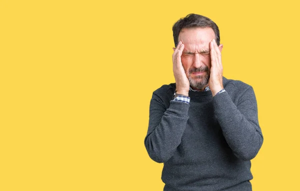 Hombre Mayor Guapo Mediana Edad Que Usa Suéter Sobre Fondo —  Fotos de Stock