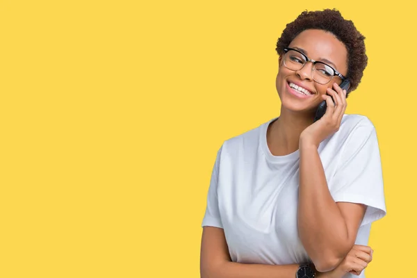 Jeune Femme Afro Américaine Parlant Téléphone Sur Fond Isolé Avec — Photo