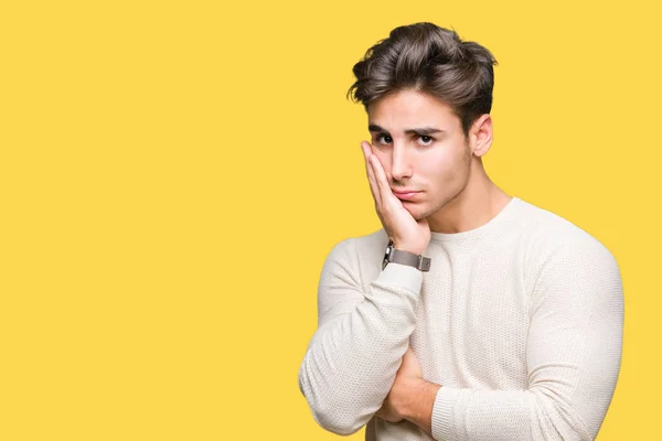 Jovem Homem Bonito Sobre Fundo Isolado Pensando Parecendo Cansado Entediado — Fotografia de Stock