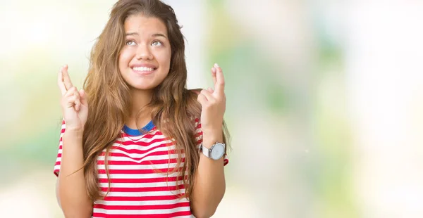 Joven Mujer Morena Hermosa Con Rayas Camiseta Sobre Fondo Aislado — Foto de Stock