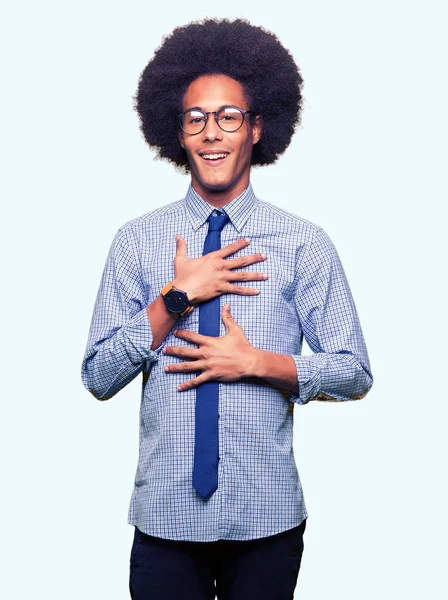 Jovem Homem Negócios Afro Americano Com Cabelo Afro Usando Óculos — Fotografia de Stock