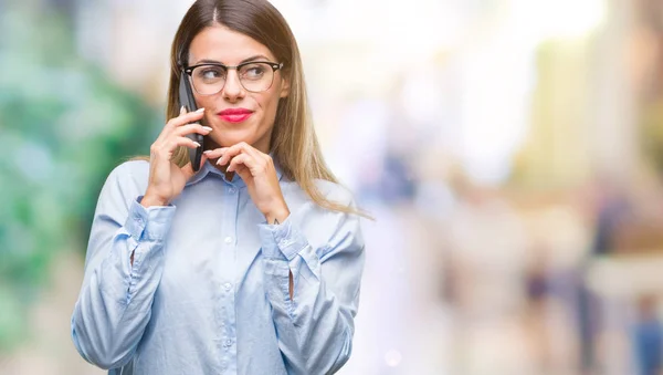 Νέοι Επαγγελματίες Όμορφη Γυναίκα Μιλώντας Κλήσεις Χρησιμοποιώντας Smartphone Πάνω Από — Φωτογραφία Αρχείου