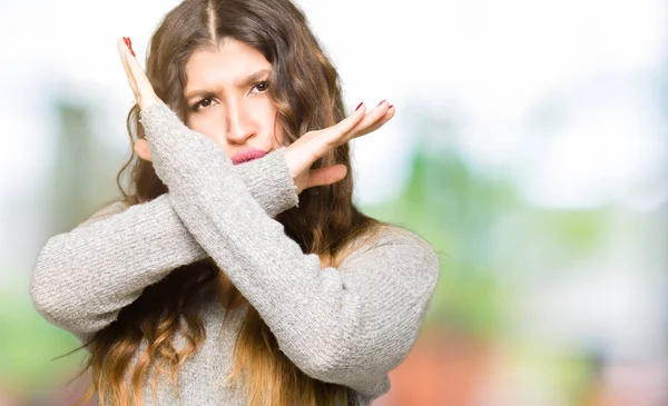 Ung Vacker Kvinna Bär Vintern Klä Avvisande Uttryck Korsning Armar — Stockfoto