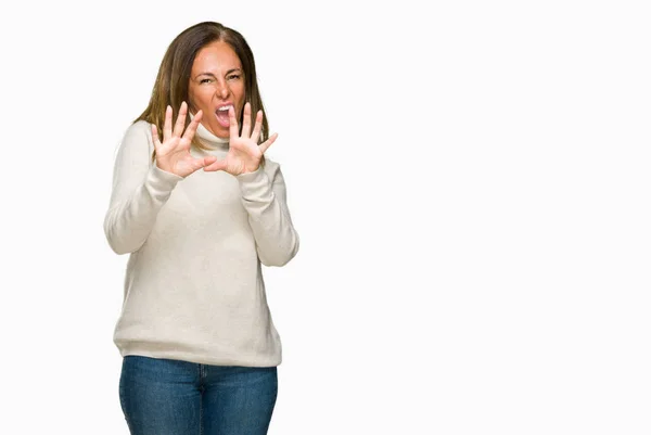 Mooie Middenleeftijd Volwassen Vrouw Winter Trui Dragen Geïsoleerde Achtergrond Bang — Stockfoto