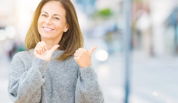 Beautiful Middle Age Woman Wearing Winter Sweater Isolated Background Pointing — Stock Photo, Image