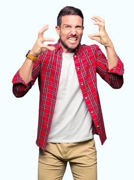 Bonito Homem Vestindo Camisa Casual Grito Frustrado Com Raiva Mãos — Fotografia de Stock