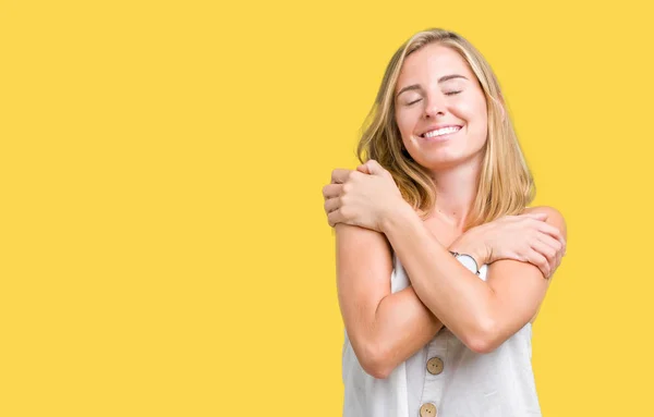 Mooie Jonge Vrouw Geïsoleerde Achtergrond Omhelst Zichzelf Gelukkig Positief Glimlachend — Stockfoto