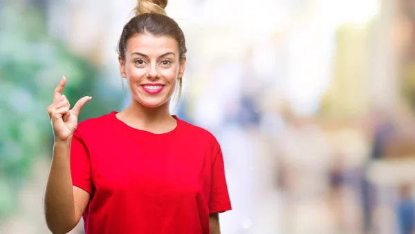 Giovane Bella Donna Sfondo Isolato Sorridente Fiducioso Gesticolando Con Mano — Foto Stock