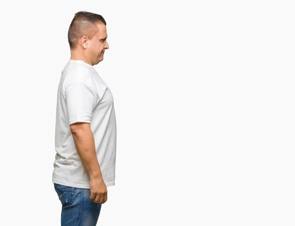 Media Edad Árabe Hombre Wearig Camiseta Blanca Sobre Fondo Aislado — Foto de Stock