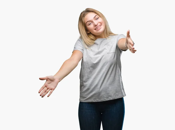 Mujer Caucásica Joven Sobre Fondo Aislado Mirando Cámara Sonriendo Con —  Fotos de Stock