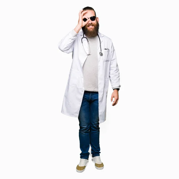 Young Blond Doctor Man Beard Wearing Sunglasses Doing Gesture Hand — Stock Photo, Image