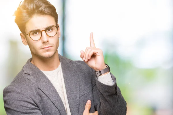 Jovem Homem Negócios Usando Óculos Sobre Fundo Isolado Apontando Dedo — Fotografia de Stock