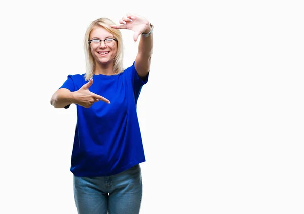 Joven Hermosa Mujer Rubia Con Gafas Sobre Fondo Aislado Sonriendo —  Fotos de Stock