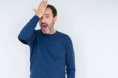 İzole arka kafasına hata için el ile sürpriz zarif üst düzey adam hata hatırlıyorum. Unuttum, kötü bellek kavramı.