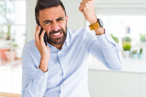 Handsome Hispanic Business Man Having Conversation Talking Smartphone Annoyed Frustrated — Stock Photo, Image