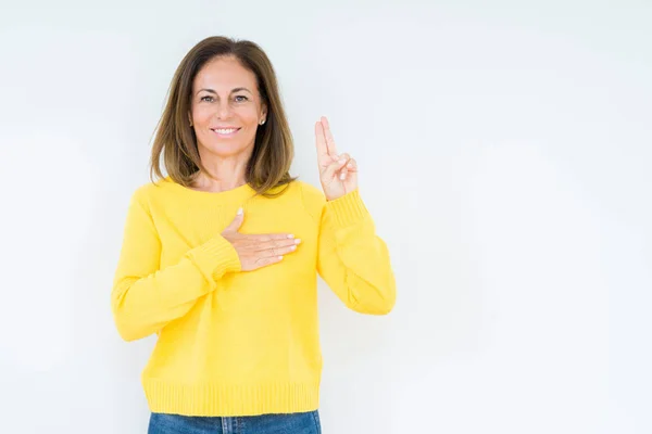 Beautiful Middle Age Woman Wearing Yellow Sweater Isolated Background Swearing — 图库照片