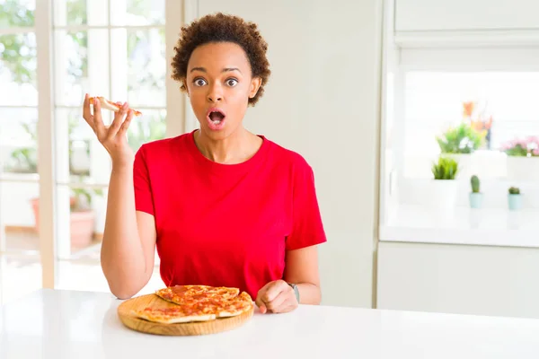 Young African American Woman Eating Tasty Peperoni Pizza Scared Shock — Stock Photo, Image
