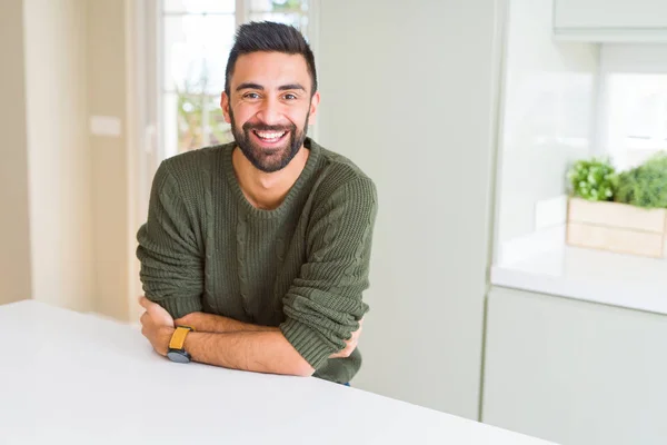 Bonito Homem Hispânico Vestindo Camisola Casual Casa Rosto Feliz Sorrindo — Fotografia de Stock