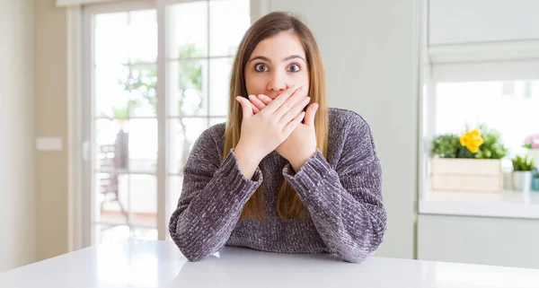 Beautiful Young Woman Home Shocked Covering Mouth Hands Mistake Secret — Stock Photo, Image