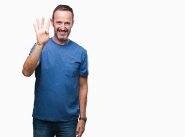 Orta yaş ağarmış komuta sizde gösterilen ve parmakları ile işaret izole arka plan üzerinde dört kendinden emin ve mutlu gülümseyerek iken numara.